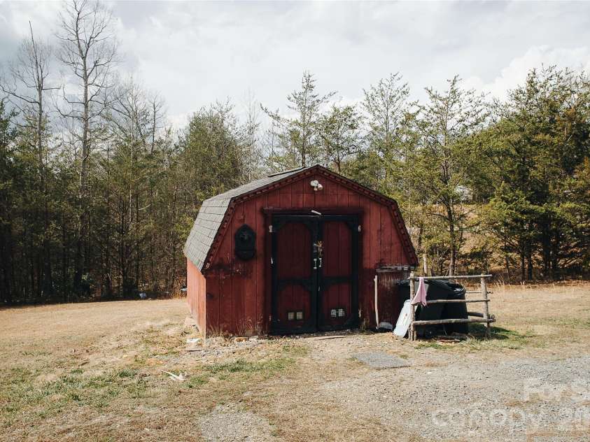 65 Skyview Ridge Drive, Marion, NC 28752.  MLS# CAR4353445, YatesRealty ID 4688. 