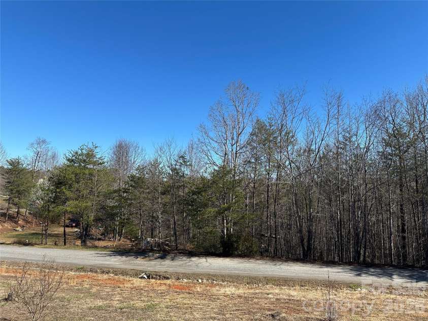 65 Skyview Ridge Drive, Marion, NC 28752.  MLS# CAR4353445, YatesRealty ID 4688. 