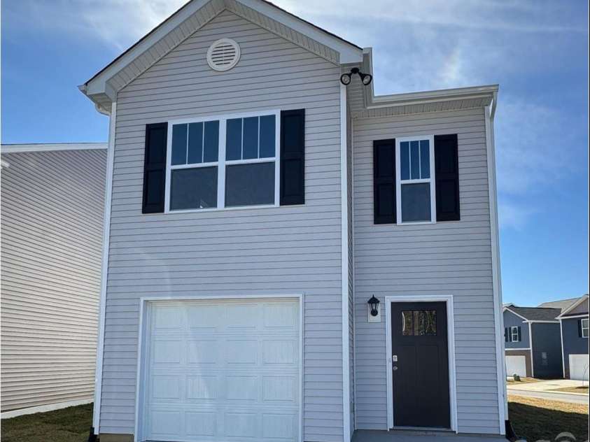 80 Lillian Lane, Hendersonville, NC 28792.  MLS# CAR4201204, YatesRealty ID 4688. **Picture for representation only