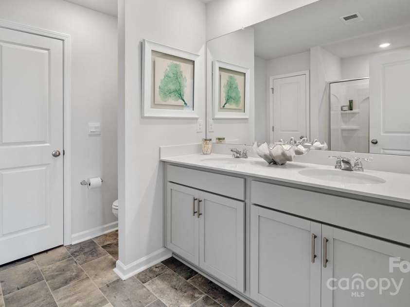 80 Lillian Lane, Hendersonville, NC 28792.  MLS# CAR4201204, YatesRealty ID 4688. **Picture for representation only