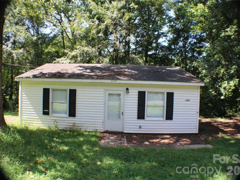 6791 Glover Lane, Stanley, NC 28164.  MLS# CAR4418060, YatesRealty ID 46880. 
