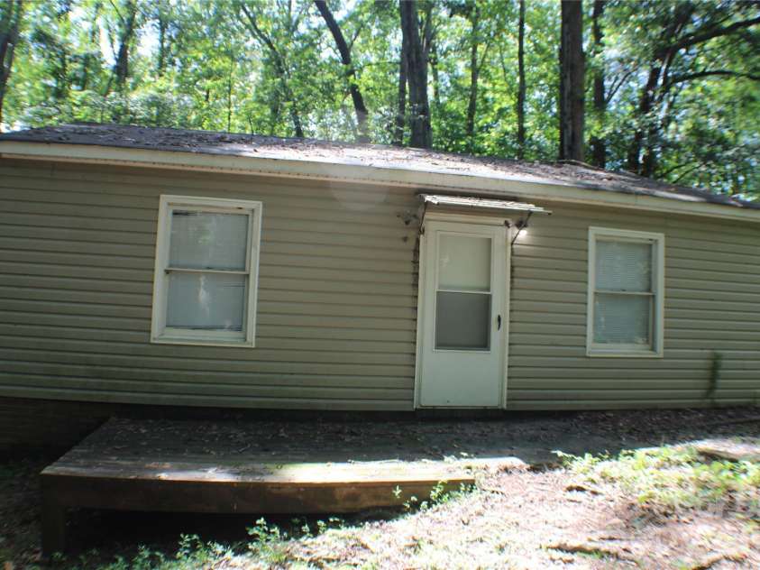 6804 Glover Lane, Stanley, NC 28164.  MLS# CAR4417490, YatesRealty ID 46881. 
