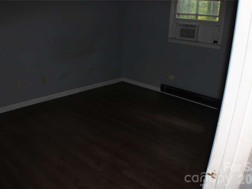 6804 Glover Lane, Stanley, NC 28164.  MLS# CAR4417490, YatesRealty ID 46881. 