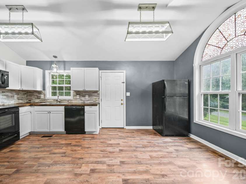 147 Island Terrace Road, Statesville, NC 28677.  MLS# CAR4416211, YatesRealty ID 46882. 
