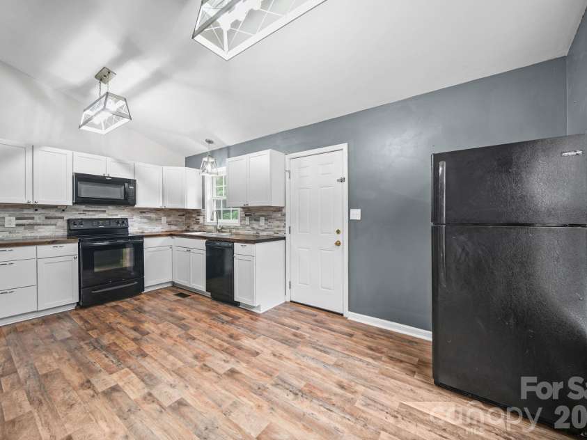 147 Island Terrace Road, Statesville, NC 28677.  MLS# CAR4416211, YatesRealty ID 46882. 
