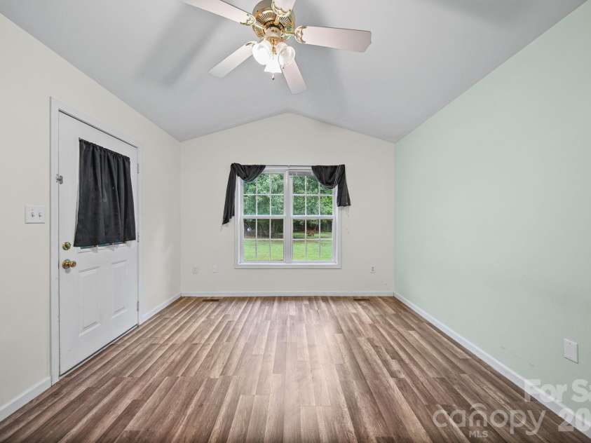 147 Island Terrace Road, Statesville, NC 28677.  MLS# CAR4416211, YatesRealty ID 46882. 