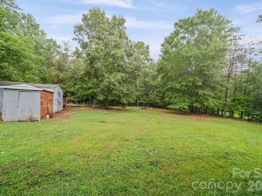 147 Island Terrace Road, Statesville, NC 28677.  MLS# CAR4416211, YatesRealty ID 46882. 