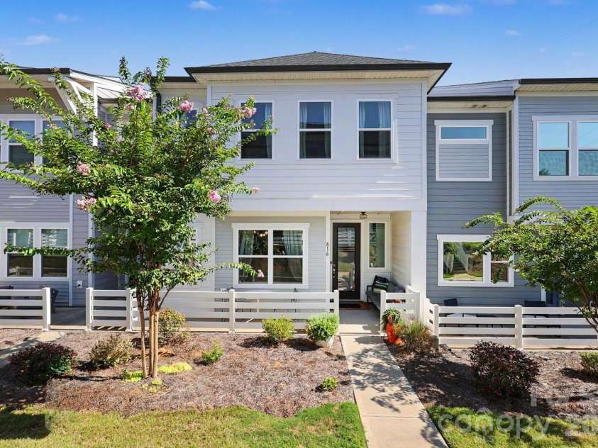 816 Redd Alley, Charlotte, NC 28217.  MLS# CAR4415143, YatesRealty ID 46885. 