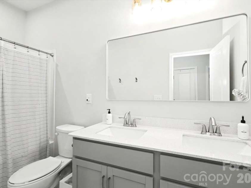 816 Redd Alley, Charlotte, NC 28217.  MLS# CAR4415143, YatesRealty ID 46885. Secondary bath