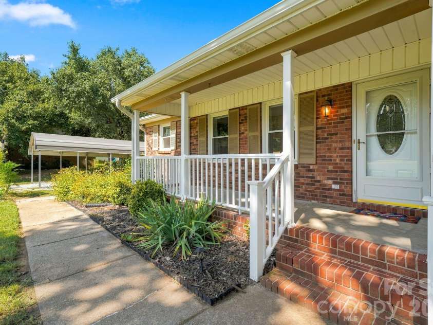 3004 Winston Drive, Concord, NC 28027.  MLS# CAR4412500, YatesRealty ID 46886. 