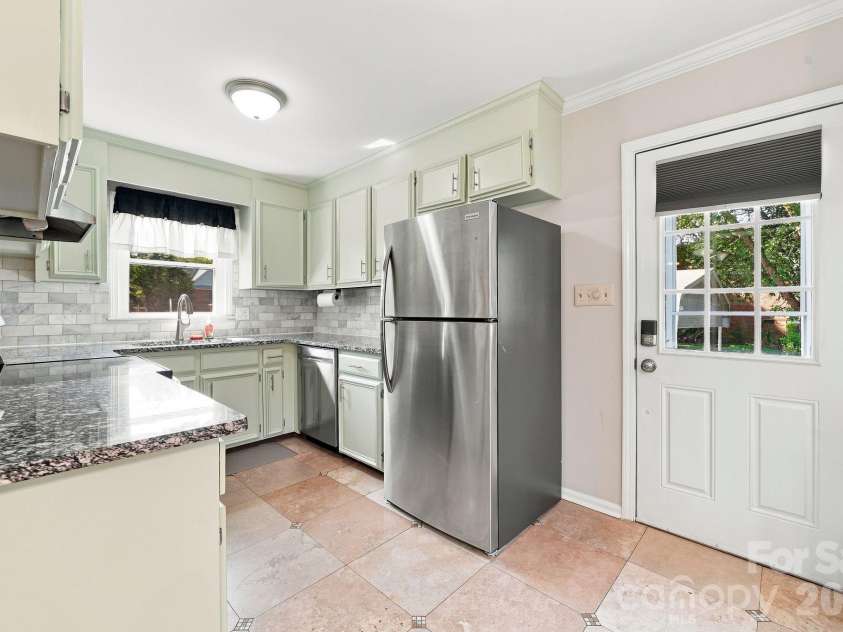 3004 Winston Drive, Concord, NC 28027.  MLS# CAR4412500, YatesRealty ID 46886. 