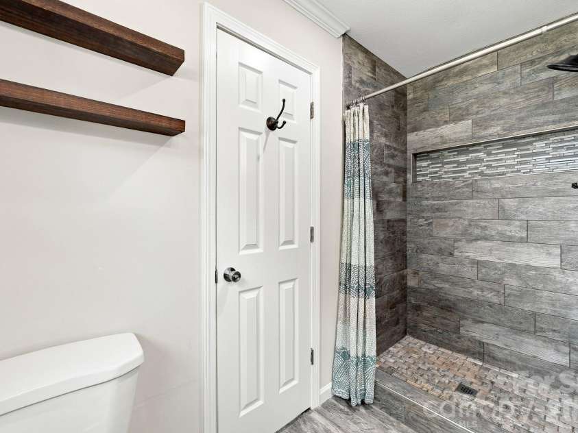 3004 Winston Drive, Concord, NC 28027.  MLS# CAR4412500, YatesRealty ID 46886. 