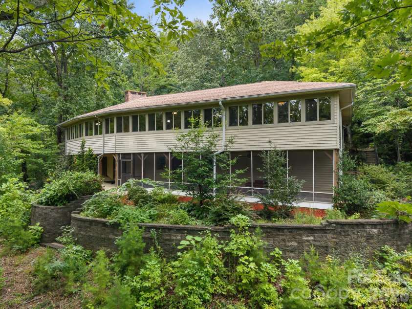 12 E Park Drive, Tryon, NC 28782.  MLS# CAR4415463, YatesRealty ID 46887. 