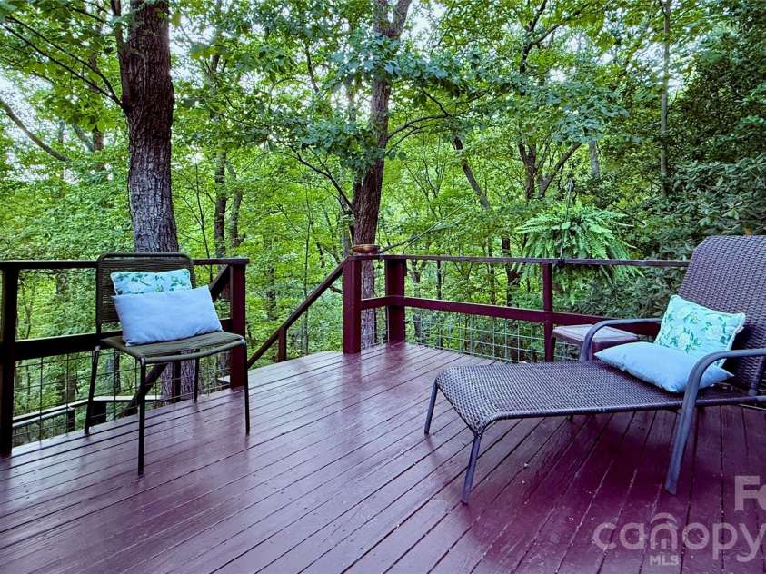 12 E Park Drive, Tryon, NC 28782.  MLS# CAR4415463, YatesRealty ID 46887. 