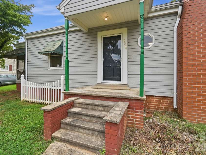 2304 Mclean Street, Gastonia, NC 28054.  MLS# CAR4416725, YatesRealty ID 46889. 
