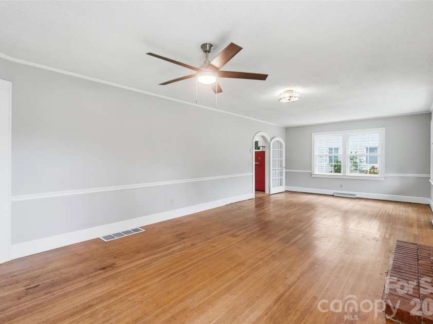 2304 Mclean Street, Gastonia, NC 28054.  MLS# CAR4416725, YatesRealty ID 46889. 
