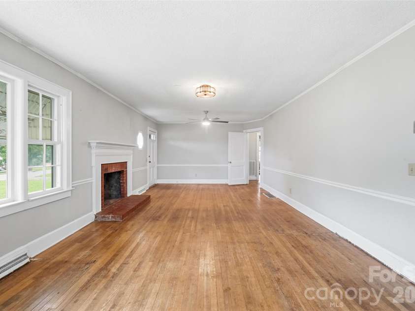 2304 Mclean Street, Gastonia, NC 28054.  MLS# CAR4416725, YatesRealty ID 46889. 