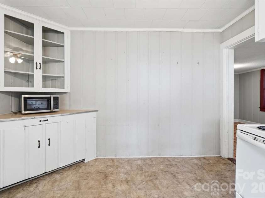 2304 Mclean Street, Gastonia, NC 28054.  MLS# CAR4416725, YatesRealty ID 46889. 