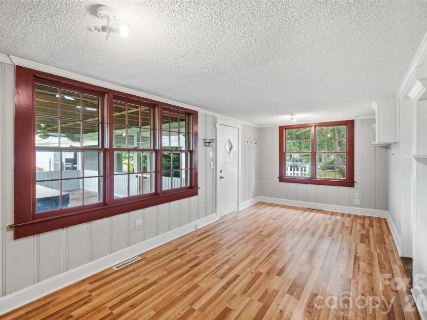 2304 Mclean Street, Gastonia, NC 28054.  MLS# CAR4416725, YatesRealty ID 46889. 