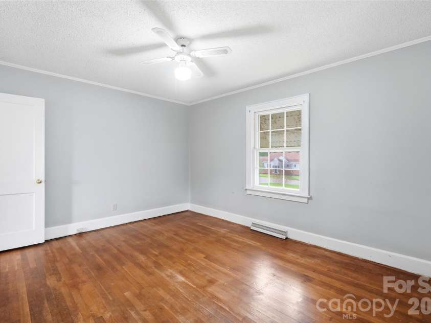 2304 Mclean Street, Gastonia, NC 28054.  MLS# CAR4416725, YatesRealty ID 46889. 