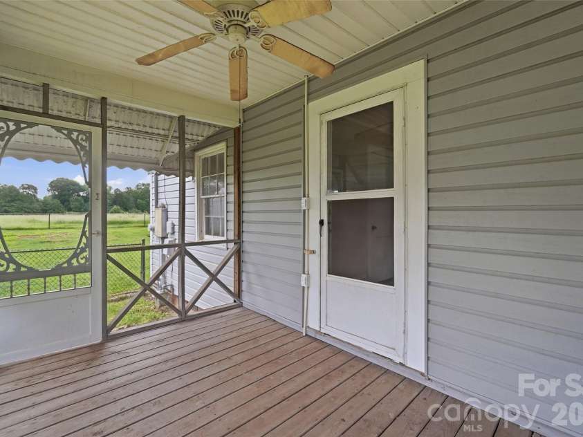 2304 Mclean Street, Gastonia, NC 28054.  MLS# CAR4416725, YatesRealty ID 46889. 