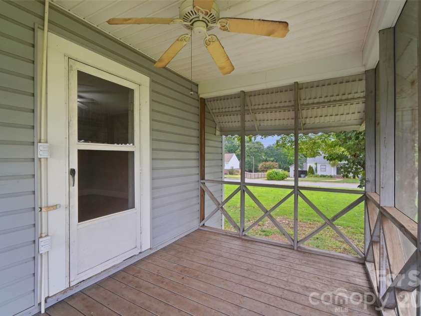 2304 Mclean Street, Gastonia, NC 28054.  MLS# CAR4416725, YatesRealty ID 46889. 