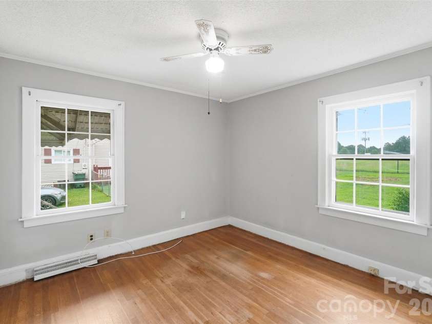 2304 Mclean Street, Gastonia, NC 28054.  MLS# CAR4416725, YatesRealty ID 46889. 
