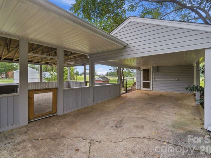 2304 Mclean Street, Gastonia, NC 28054.  MLS# CAR4416725, YatesRealty ID 46889. 