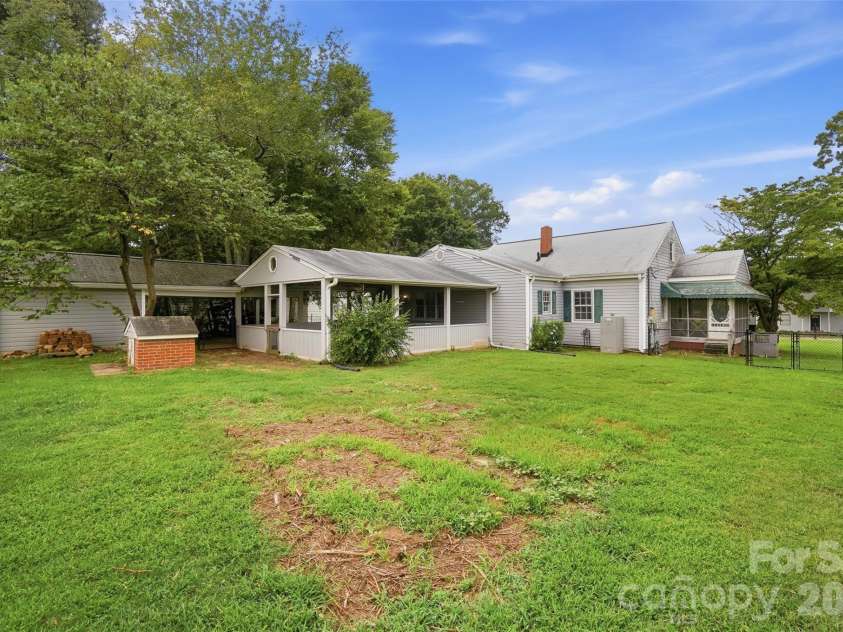 2304 Mclean Street, Gastonia, NC 28054.  MLS# CAR4416725, YatesRealty ID 46889. 