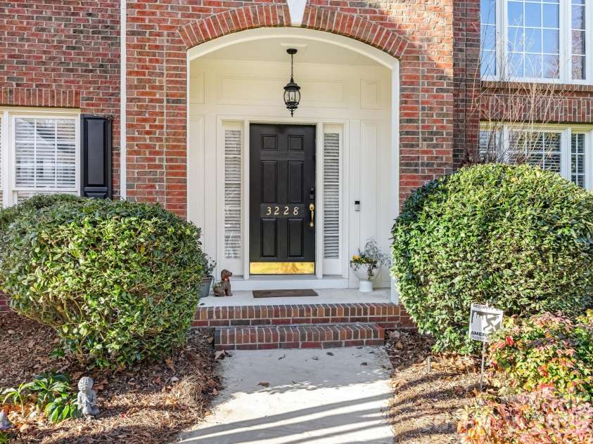 3228 Twelve Oaks Place, Charlotte, NC 28270.  MLS# CAR4337681, YatesRealty ID 4689. 