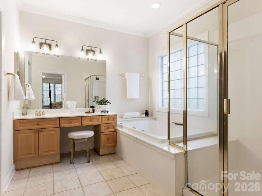 3228 Twelve Oaks Place, Charlotte, NC 28270.  MLS# CAR4337681, YatesRealty ID 4689. 