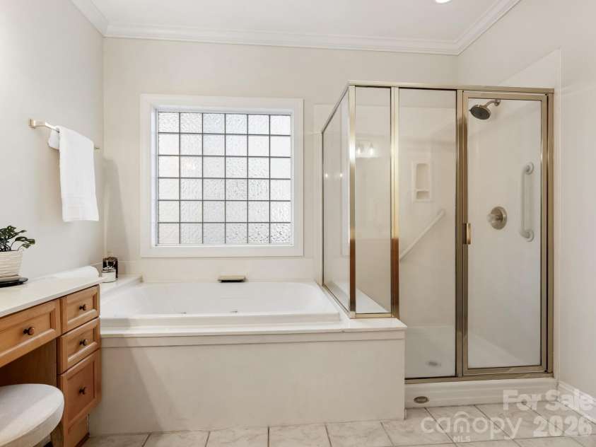 3228 Twelve Oaks Place, Charlotte, NC 28270.  MLS# CAR4337681, YatesRealty ID 4689. 