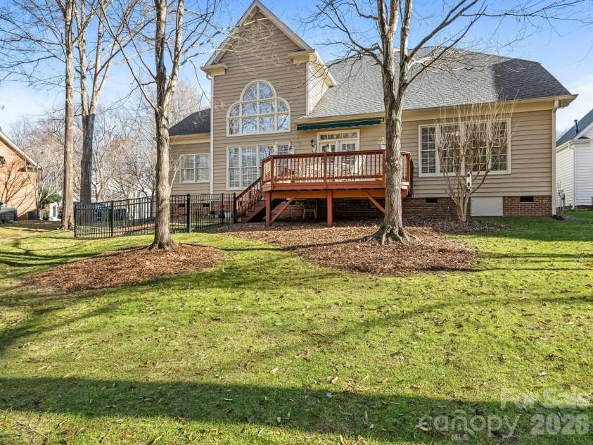 3228 Twelve Oaks Place, Charlotte, NC 28270.  MLS# CAR4337681, YatesRealty ID 4689. 