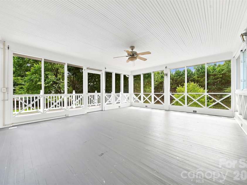 433 Cedar Street, Lincolnton, NC 28092.  MLS# CAR4417583, YatesRealty ID 46890. 