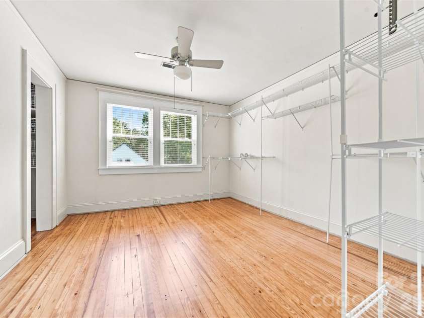 433 Cedar Street, Lincolnton, NC 28092.  MLS# CAR4417583, YatesRealty ID 46890. 