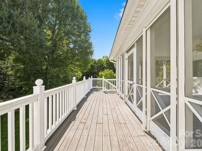 433 Cedar Street, Lincolnton, NC 28092.  MLS# CAR4417583, YatesRealty ID 46890. 