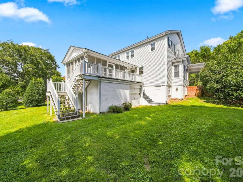 433 Cedar Street, Lincolnton, NC 28092.  MLS# CAR4417583, YatesRealty ID 46890. 
