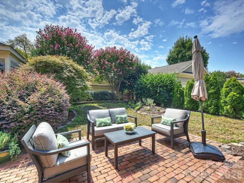 8843 Heydon Hall Circle, Charlotte, NC 28210.  MLS# CAR4416774, YatesRealty ID 46894. Back Patio