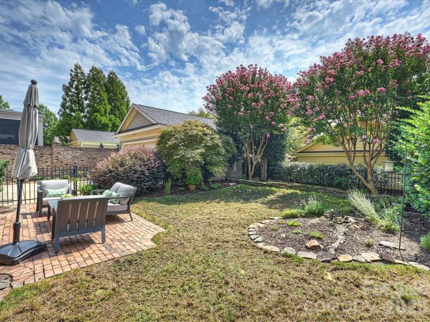 8843 Heydon Hall Circle, Charlotte, NC 28210.  MLS# CAR4416774, YatesRealty ID 46894. Backyard