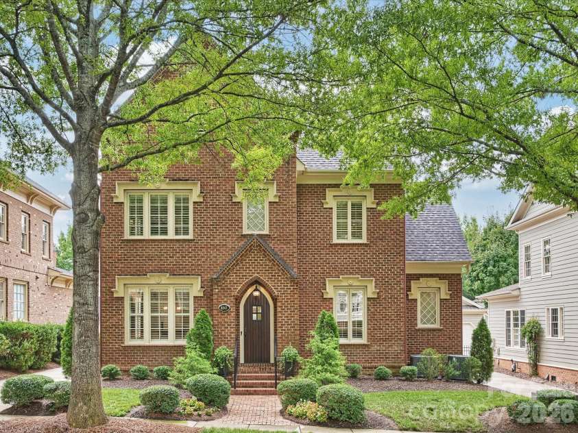 8843 Heydon Hall Circle, Charlotte, NC 28210.  MLS# CAR4416774, YatesRealty ID 46894. Front