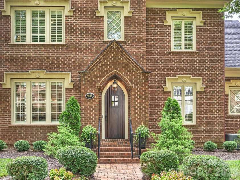 8843 Heydon Hall Circle, Charlotte, NC 28210.  MLS# CAR4416774, YatesRealty ID 46894. Front