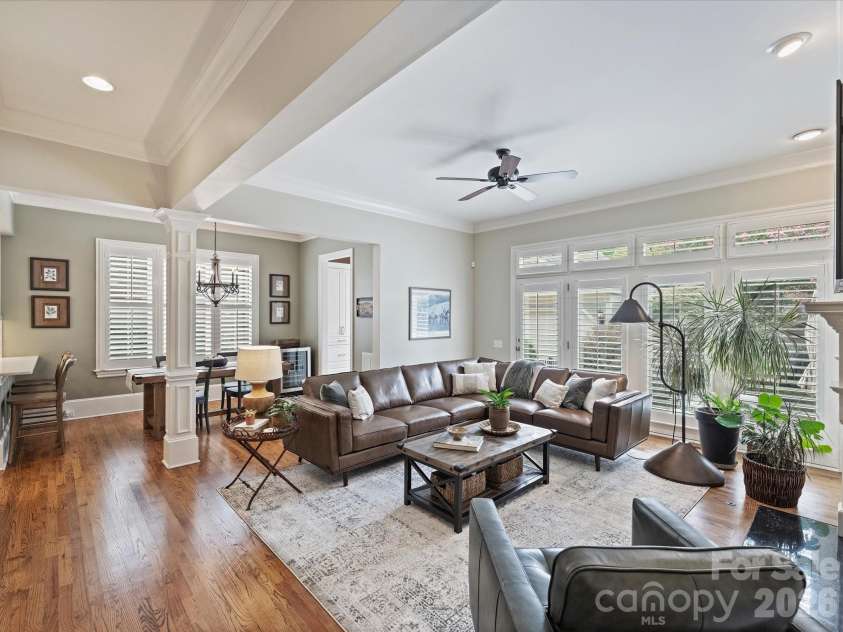 8843 Heydon Hall Circle, Charlotte, NC 28210.  MLS# CAR4416774, YatesRealty ID 46894. Great Room