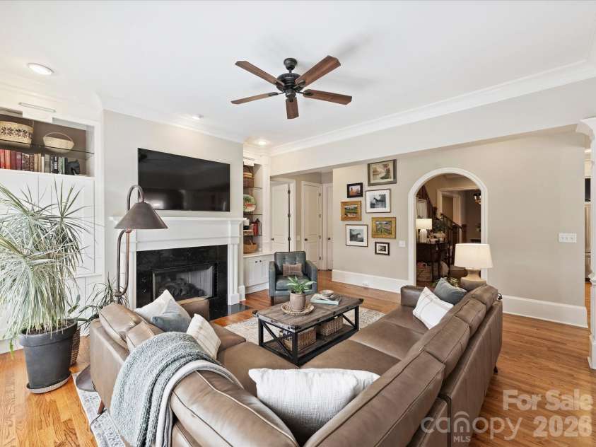 8843 Heydon Hall Circle, Charlotte, NC 28210.  MLS# CAR4416774, YatesRealty ID 46894. Great Room