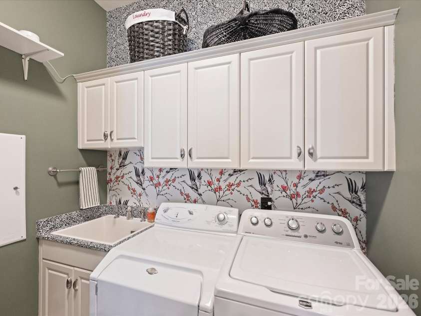8843 Heydon Hall Circle, Charlotte, NC 28210.  MLS# CAR4416774, YatesRealty ID 46894. Laundry Room
