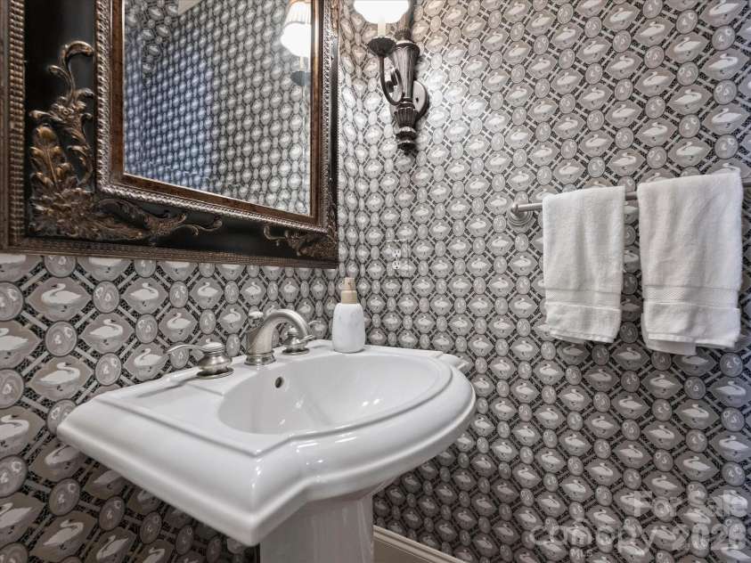 8843 Heydon Hall Circle, Charlotte, NC 28210.  MLS# CAR4416774, YatesRealty ID 46894. Powder Room