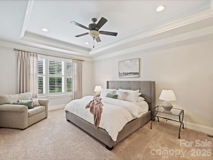 8843 Heydon Hall Circle, Charlotte, NC 28210.  MLS# CAR4416774, YatesRealty ID 46894. Primary Suite