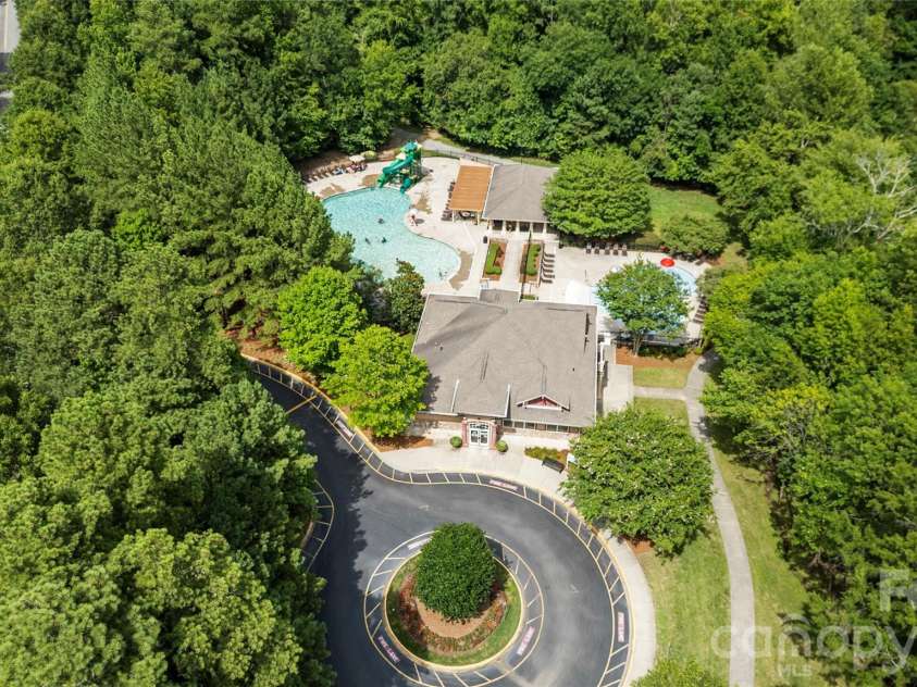 4519 Crownvista Drive, Charlotte, NC 28269.  MLS# CAR4410670, YatesRealty ID 46896. 