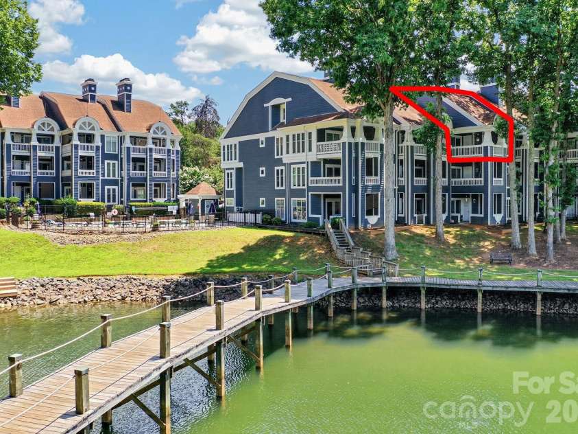 712 Southwest Drive, Davidson, NC 28036.  MLS# CAR4414014, YatesRealty ID 46897. 