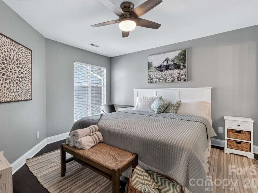 712 Southwest Drive, Davidson, NC 28036.  MLS# CAR4414014, YatesRealty ID 46897. 