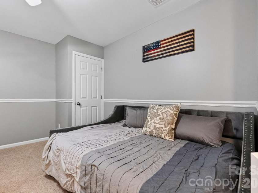 712 Southwest Drive, Davidson, NC 28036.  MLS# CAR4414014, YatesRealty ID 46897. 